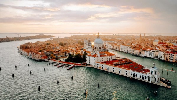 Venedik & Milano Lüks Turu (4 Gece - 5 Gün) - İzmir Çıkışlı